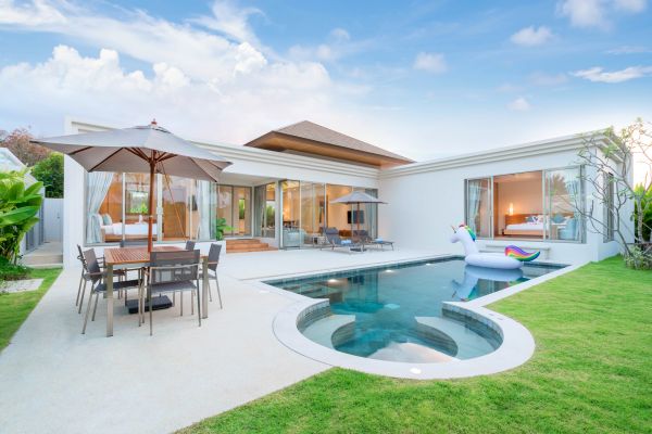 Cost of Concrete Pool Patio Installation in Springfield